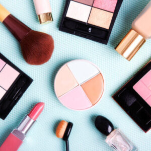 MAKE UP